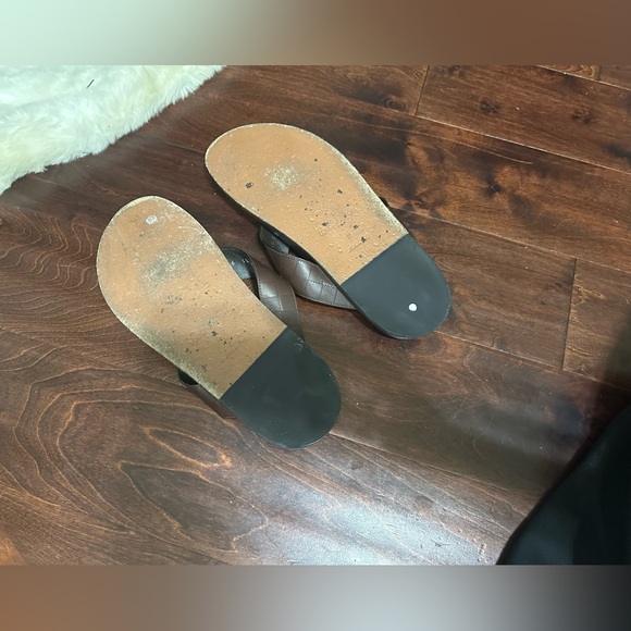 Men LV slides chocolate size 9B worn - Picture 3 of 6